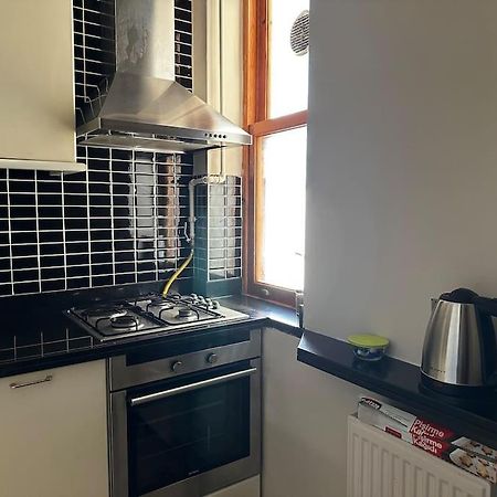 2Br, 2Ba 3Rd Floor Of Historical Building, Galata Apartman Isztambul Kültér fotó