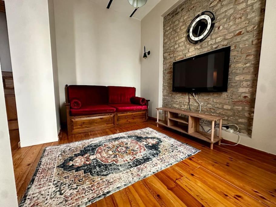 2Br, 2Ba 3Rd Floor Of Historical Building, Galata Apartman Isztambul Kültér fotó