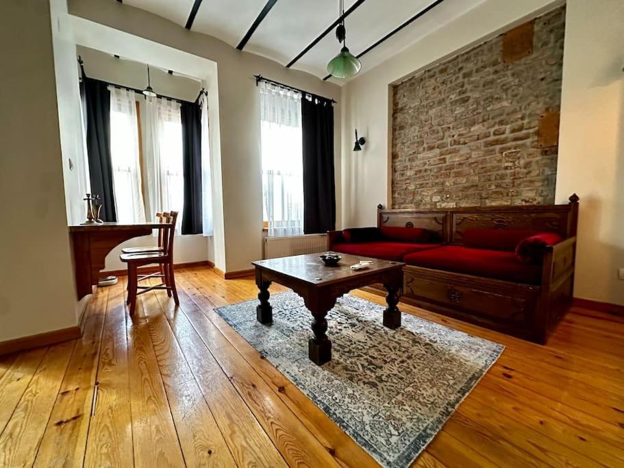 2Br, 2Ba 3Rd Floor Of Historical Building, Galata Apartman Isztambul Kültér fotó